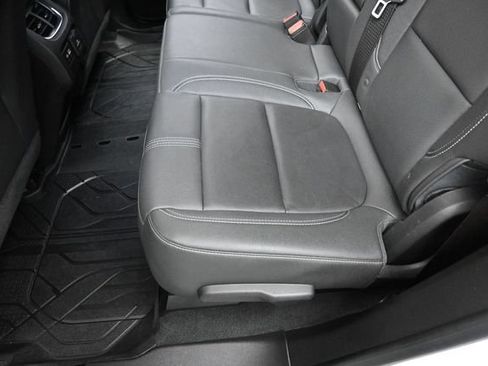 Used 2024 Chevrolet Blazer LT w/ Sound & Technology Package FWD image 22
