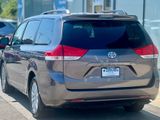 Used 2012 Toyota Sienna LE image 3