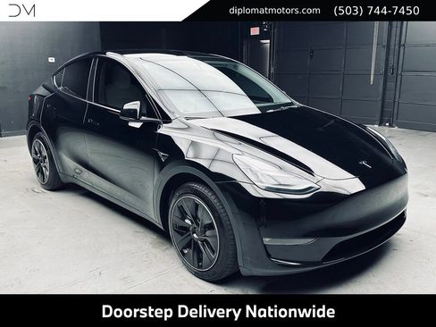 Used 2023 Tesla Model Y Long Range AWD/4WD image 9