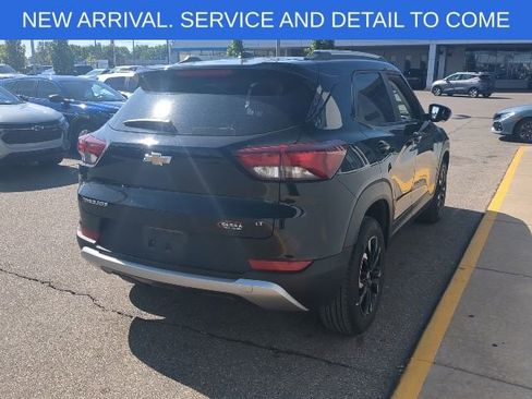 Certified 2023 Chevrolet TrailBlazer LT w/ Convenience Package FWD image 8