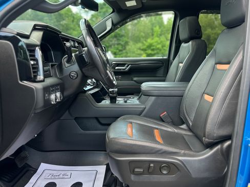 Used 2023 GMC Sierra 1500 AT4 w/ AT4 Premium Package AWD/4WD image 12