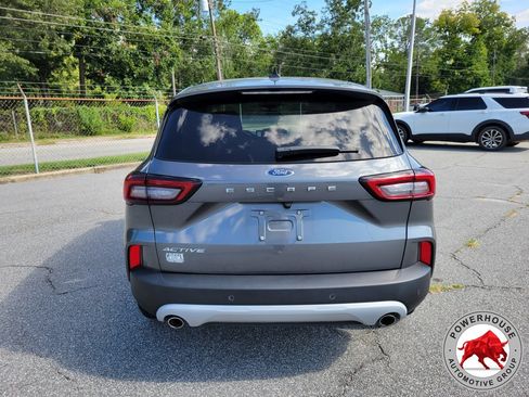 Used 2023 Ford Escape Active w/ Tech Pack #2 FWD image 5
