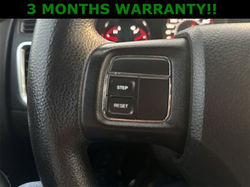 Used 2013 Dodge Avenger SE image 36