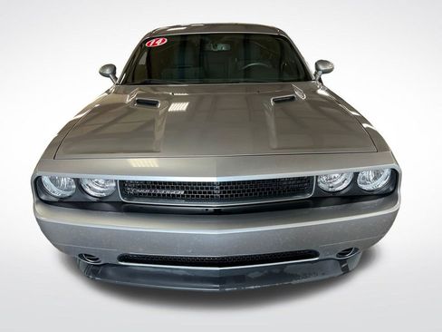 Used 2014 Dodge Challenger SXT w/ Super Sport Group (SS/T) RWD image 9