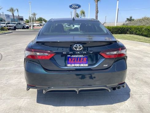 Used 2021 Toyota Camry SE FWD image 7