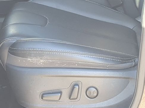 Used 2023 Hyundai Santa Fe SEL w/ Premium Package image 13