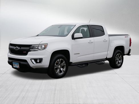 Used 2016 Chevrolet Colorado Z71 image 3