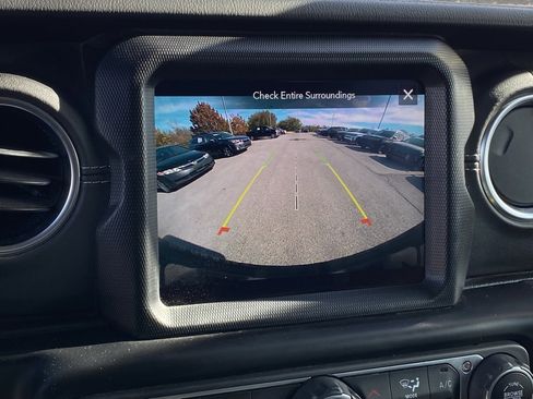 Used 2023 Jeep Wrangler Unlimited Sahara w/ Safety Group image 17