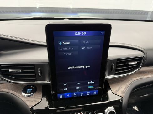 Used 2022 Ford Explorer Platinum w/ Equipment Group 601A image 31