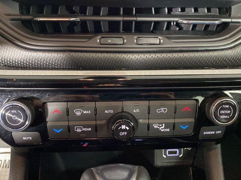 Used 2022 Jeep Compass Trailhawk w/ Sun and Sound Group AWD/4WD image 6