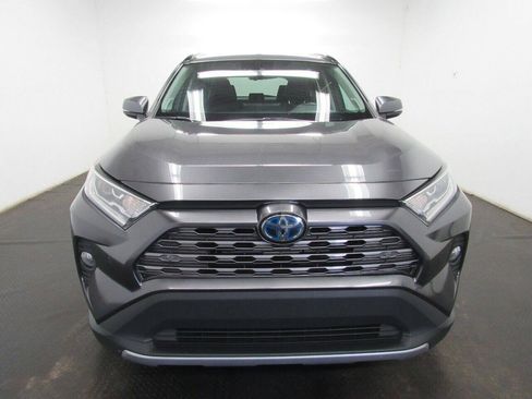 Used 2020 Toyota RAV4 Limited AWD/4WD image 2