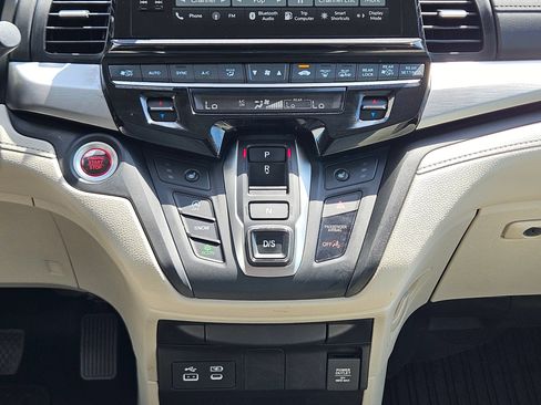 Used 2025 Honda Odyssey EX-L image 13