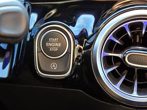 Used 2022 Mercedes-Benz GLA 250 image 26