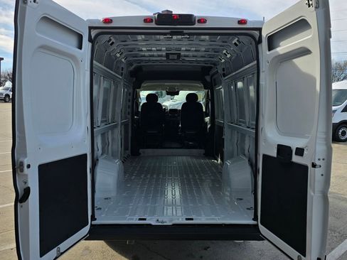 Used 2025 RAM ProMaster 3500 w/ Convenience Group image 11