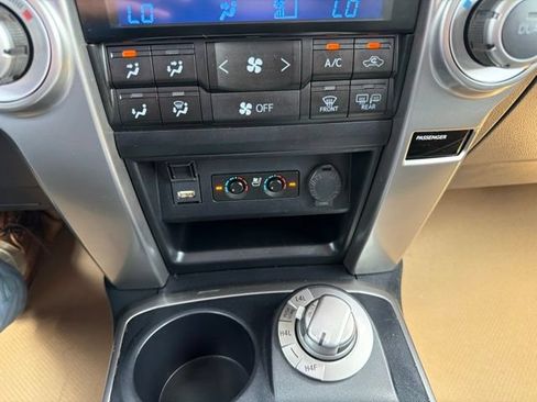 Used 2022 Toyota 4Runner Limited AWD/4WD image 22
