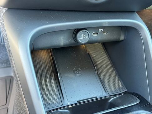 New 2026 Volvo XC40 B5 Plus w/ Protection Package Premier image 22