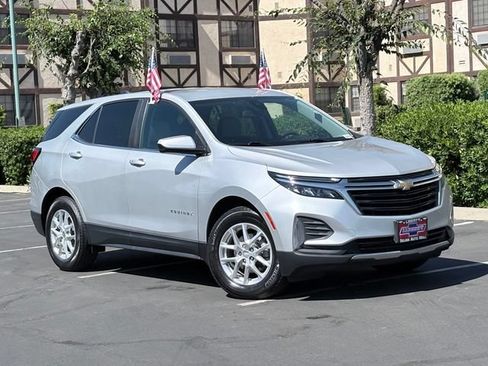 Used 2022 Chevrolet Equinox LT FWD image 2