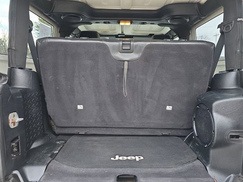 Used 2012 Jeep Wrangler Sahara w/ Dual Top Group image 16