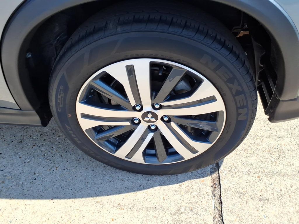 Used 2024 Mitsubishi Outlander Sport ES AWD/4WD image 19