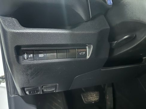 Used 2020 Toyota RAV4 XLE Premium image 16