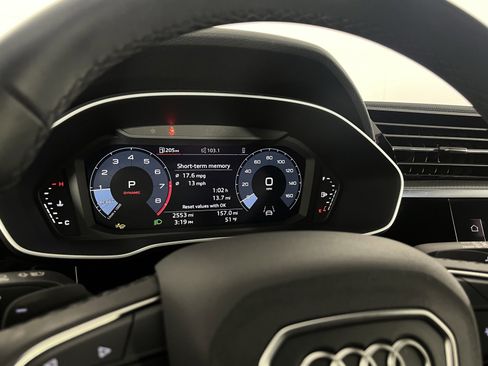Used 2025 Audi Q3 2.0T Premium Plus w/ Premium Plus Package image 14