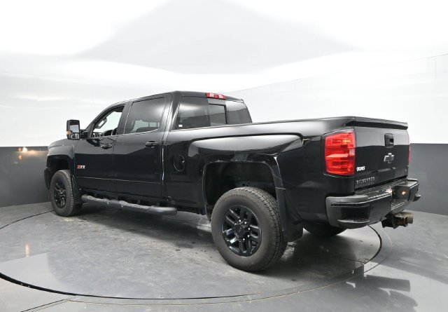 Used 2017 Chevrolet Silverado 2500 LTZ w/ Midnight Edition AWD/4WD image 9