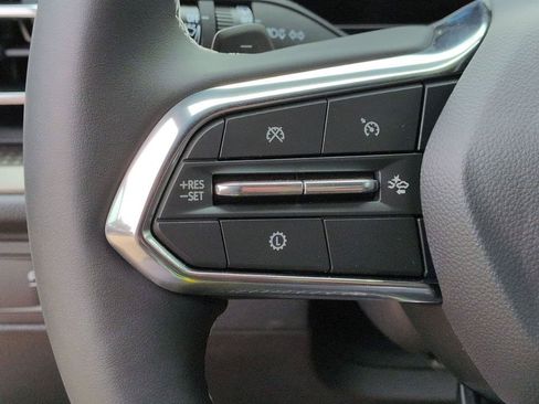 New 2026 Chevrolet Traverse LT w/ Sun and Wheel Package FWD image 12