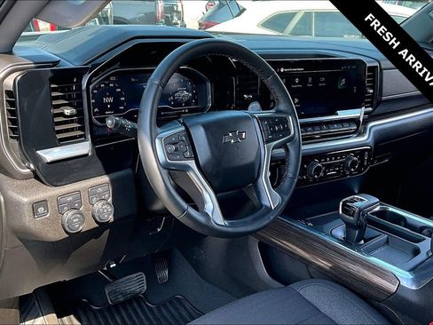 Used 2025 Chevrolet Silverado 1500 RST AWD/4WD image 17
