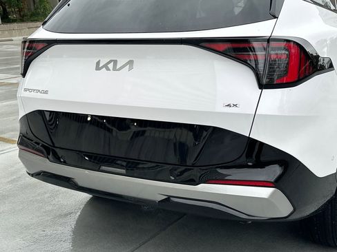 New 2026 Kia Sportage SX image 5