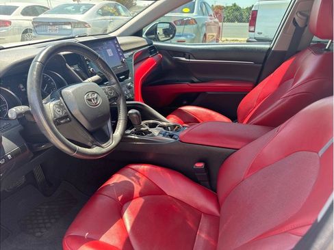 Used 2022 Toyota Camry XSE FWD image 10