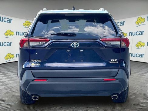 Used 2022 Toyota RAV4 XLE AWD/4WD image 5