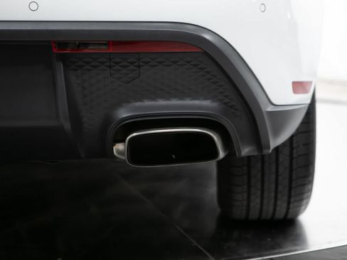 Certified 2024 Porsche Macan AWD/4WD image 20