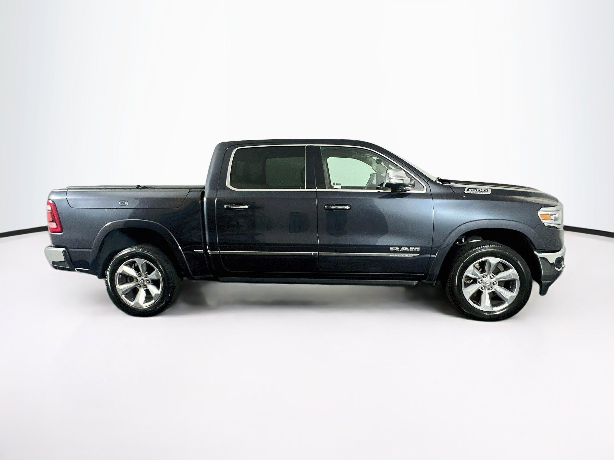Used 2019 RAM 1500 Limited AWD/4WD image 10