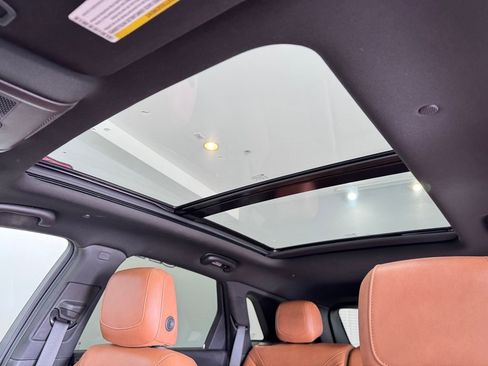 Certified 2023 Cadillac XT5 Premium Luxury w/ LPO, Floor Liner Package AWD/4WD image 18