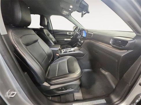 Used 2023 Ford Explorer Limited w/ Equipment Group 301A image 15