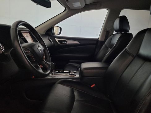 Used 2020 Nissan Pathfinder SL AWD/4WD image 17