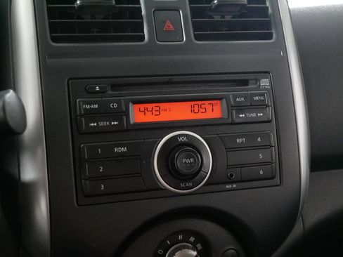 Used 2013 Nissan Versa SV image 22