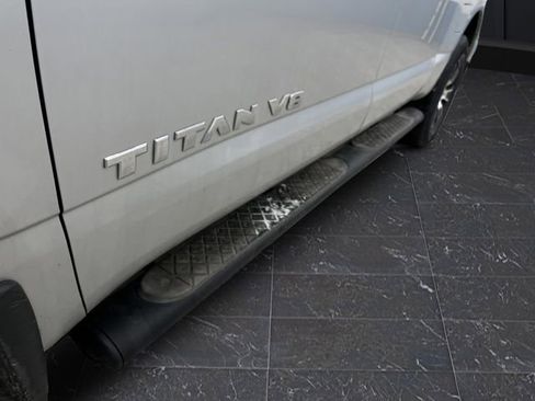 Used 2020 Nissan Titan SV w/ SV Convenience Package image 34