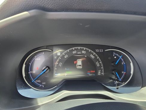 Used 2025 Toyota RAV4 LE AWD/4WD image 16