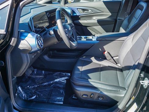 New 2026 Chevrolet Equinox EV LT image 17