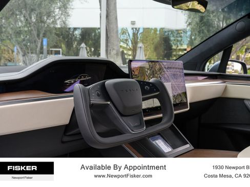 Used 2022 Tesla Model X image 12