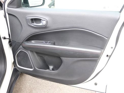 Used 2020 Jeep Compass Limited image 17