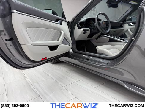 Used 2022 Porsche 911 Turbo S image 34