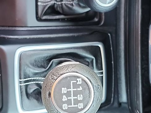 Used 2018 Jeep Wrangler Unlimited Sahara AWD/4WD image 6