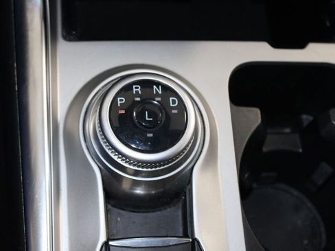 Used 2023 Ford Explorer Limited image 31