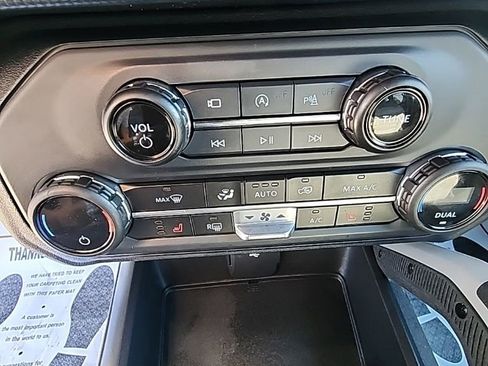 Used 2023 Ford Bronco Outer Banks image 16