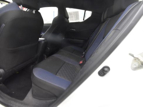 Used 2021 Toyota C-HR XLE FWD image 10