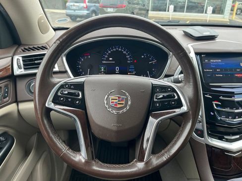 Used 2016 Cadillac SRX Luxury FWD image 14