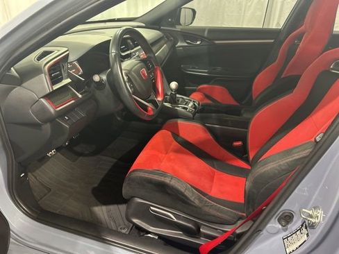 Used 2019 Honda Civic Type R image 11
