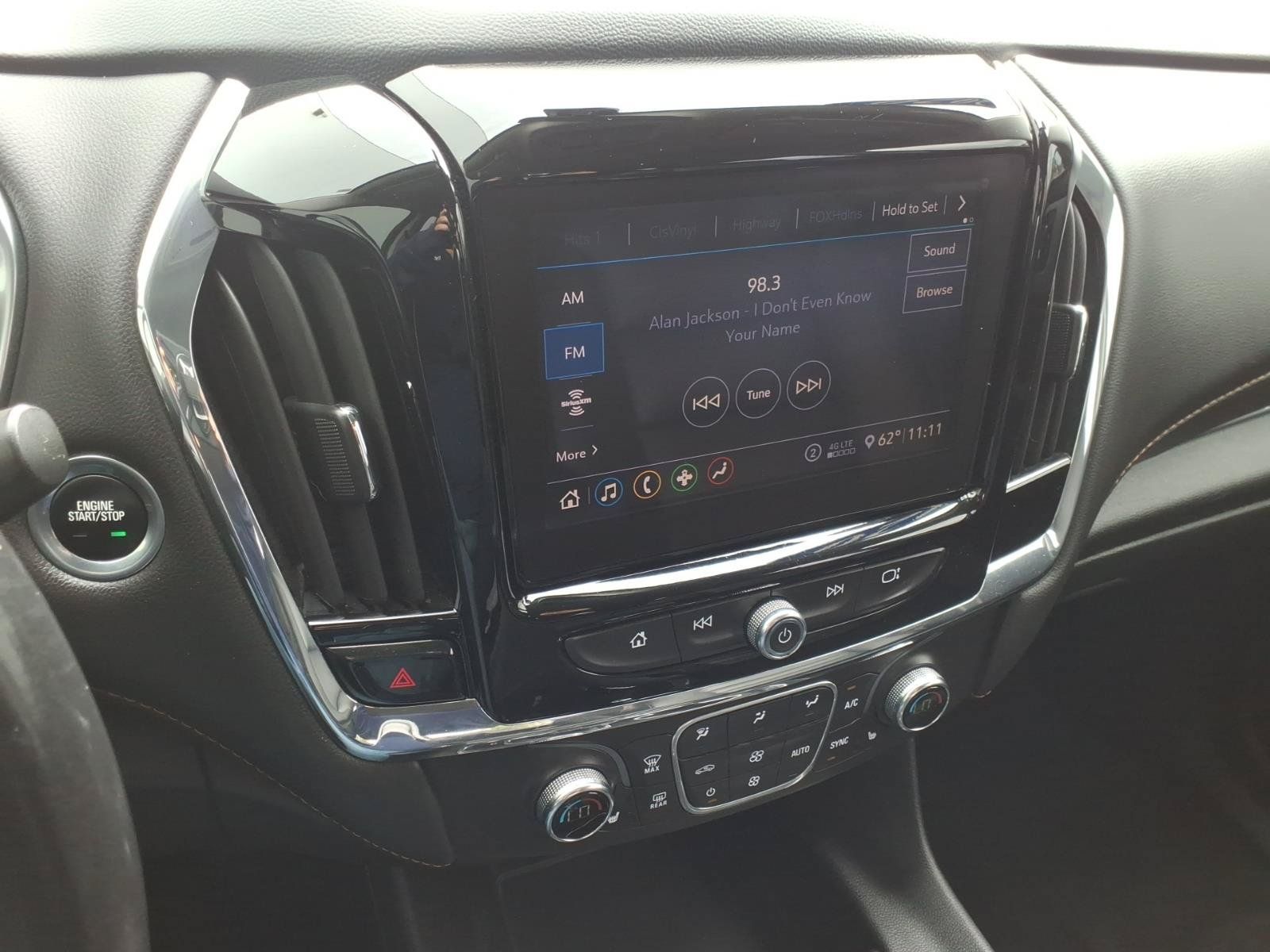 Used 2020 Chevrolet Traverse LT FWD image 23